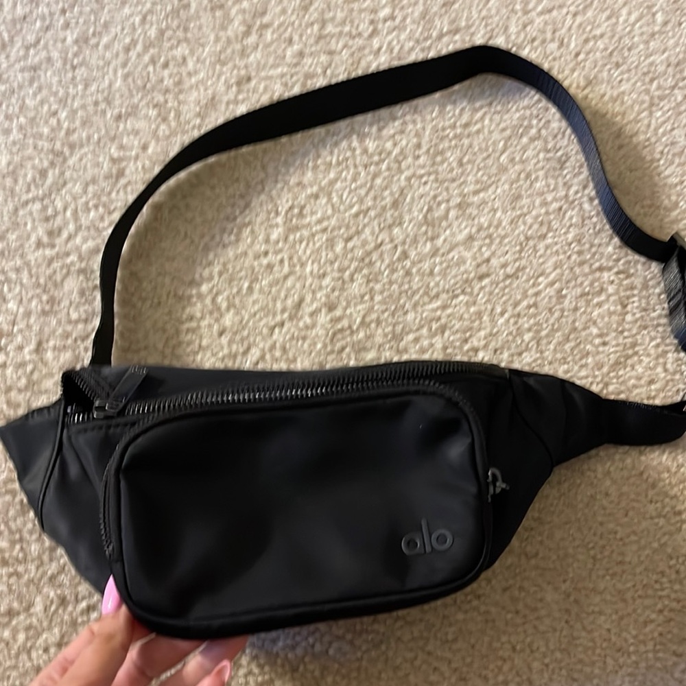 Alo yoga Fanny pack